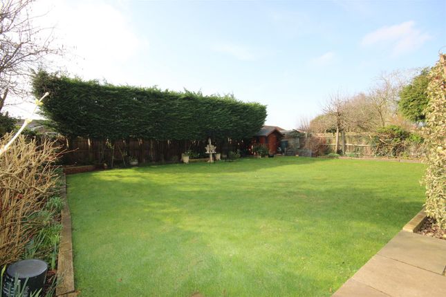 105, Wentworth Drive, Bedford photo 2