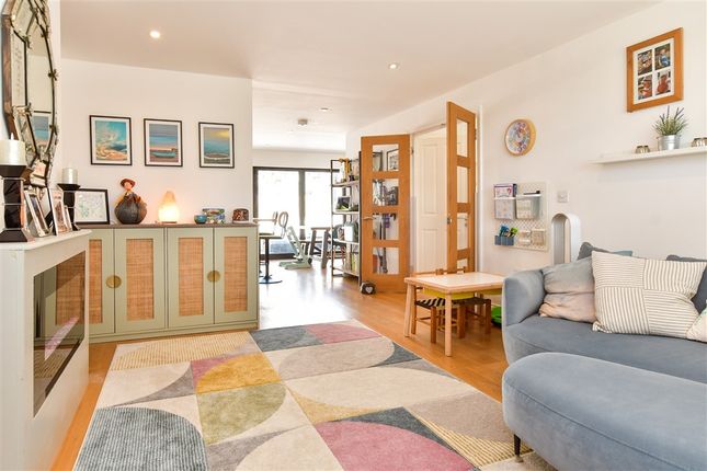 Brownleaf Road Woodingdean, Brighton photo 3