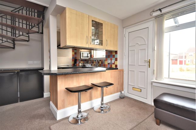 2, Douglas Drive, Stirling photo 2