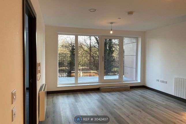 Flat, Leander Heights Mill Wood, Maidstone photo 2