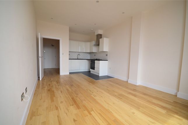 Flat for sale in Consort Way, Horley