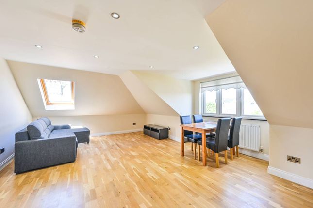 Flat to rent in Ivy Road N14, Southgate, London,