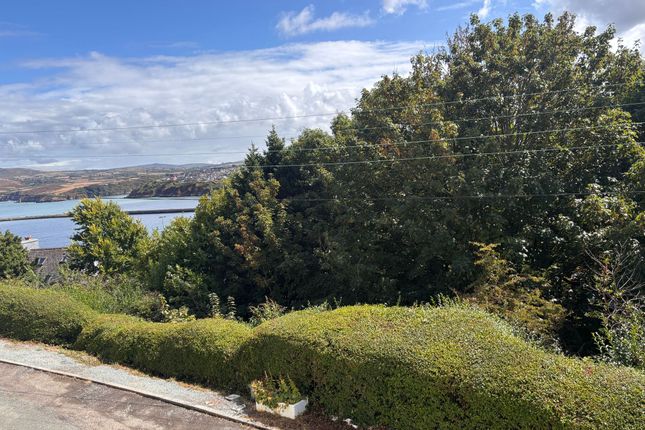 Suncliff Clement Road, Goodwick photo 2
