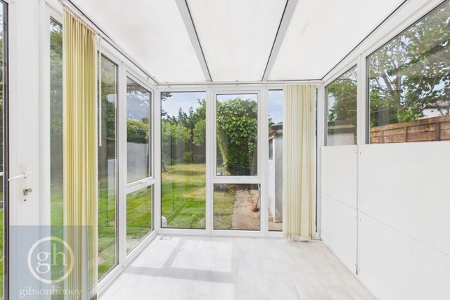 12, Manor Close, Ruislip photo 4