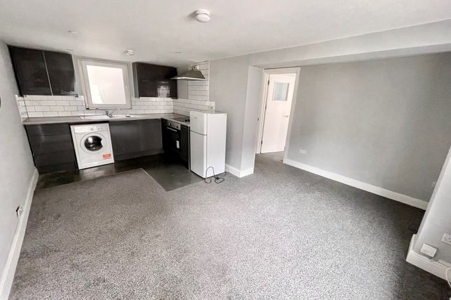 Thumbnail Flat to rent in West Bute Street, Cardiff