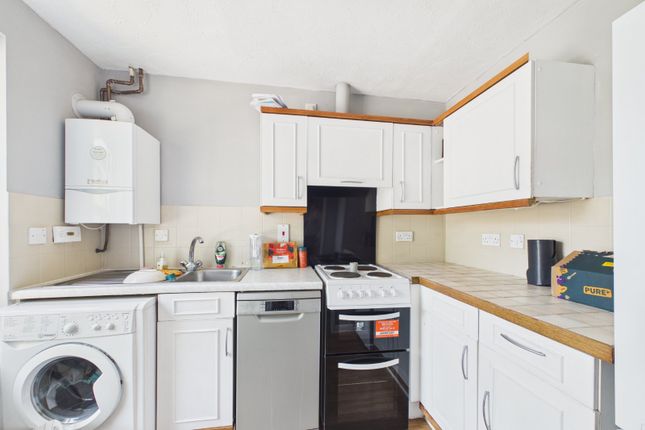 13, Crockford Place, Binfield photo 3