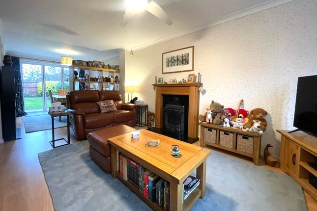 10, Scotland Close, Ash Vale photo 3