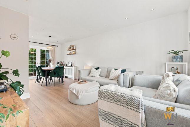 112, Hutton Drive, Brentwood photo 4