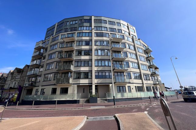 Flat to rent in 1 Marina, Bexhill On Sea