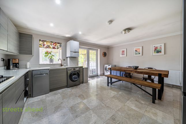 151, Beauchamp Road, London photo 2