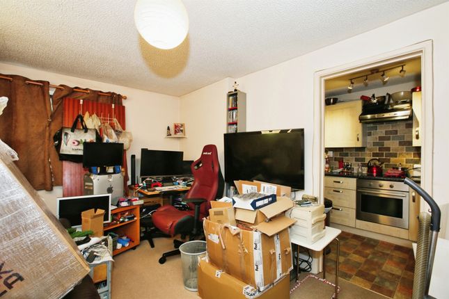 24d, West Street, Yeovil photo 2