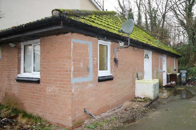 85, Givendale Drive, Manchester photo 2
