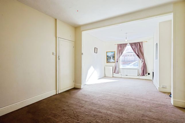 16, Thirlestane Road, Northampton photo 3