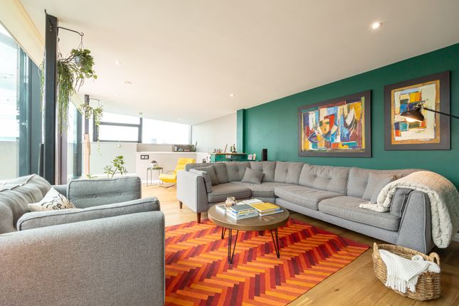 Thumbnail Flat for sale in Great Ancoats Street, New Islington, Manchester