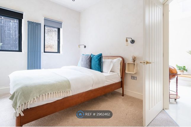 B Wightman Road, London photo 3