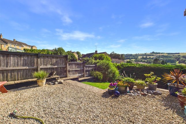22, Fishers Way, Stroud photo 4