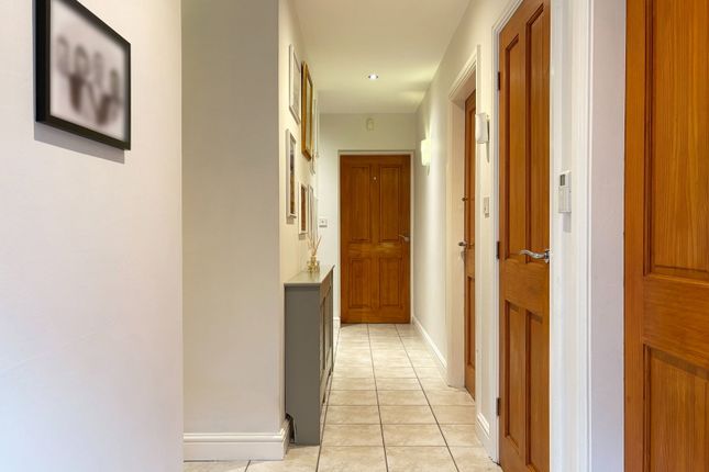 8, Winston Drive, Skegness photo 2
