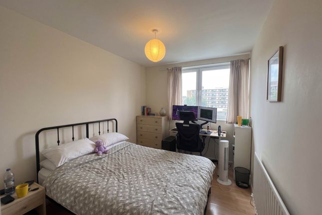 60, Rosenau Road, London photo 4
