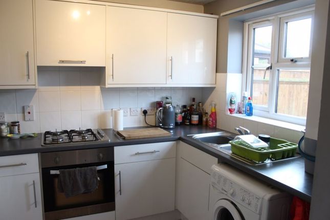 2, Yealm Close, Didcot photo 3