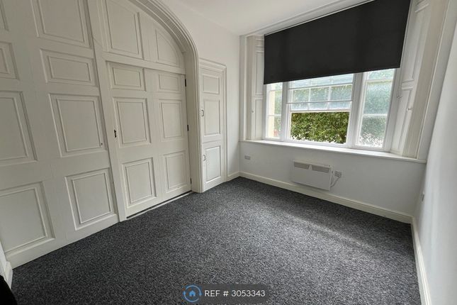 Flat, The Square, Retford photo 4