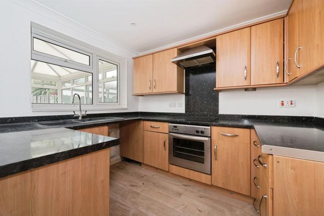 86, Tickleford Drive, SOUTHAMPTON photo 5