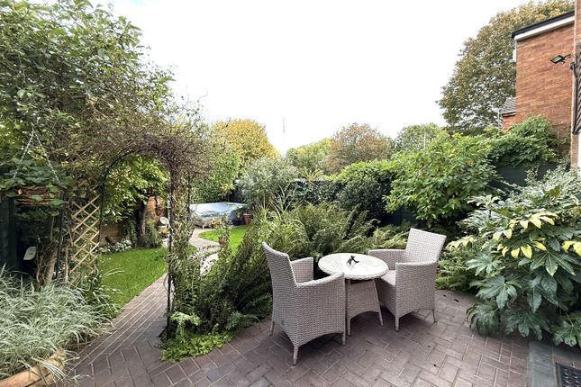 Joseph Dix Drive, Rugeley photo 3