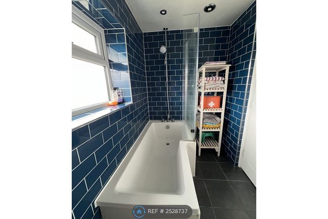 Family Bathroom: Bath &amp; Shower