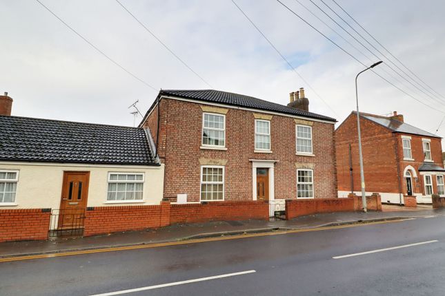 Link-detached house for sale in Belton Road, Epworth