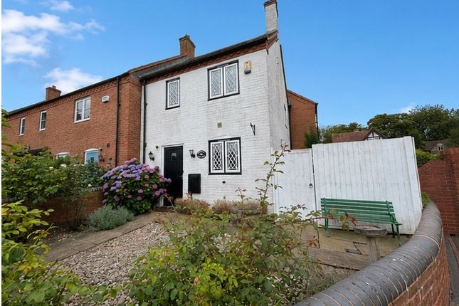 2-bed house on 6, Lichfield, £1,300/mo