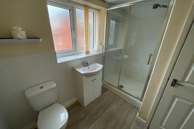 3 Fox Apartments, Stainforth photo 4