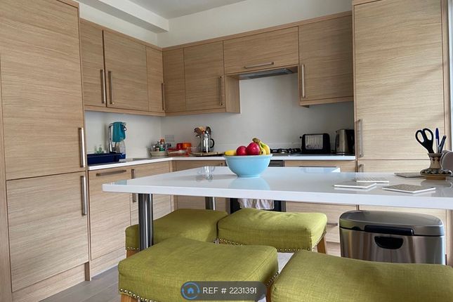 Thumbnail Flat to rent in Binstead House, London