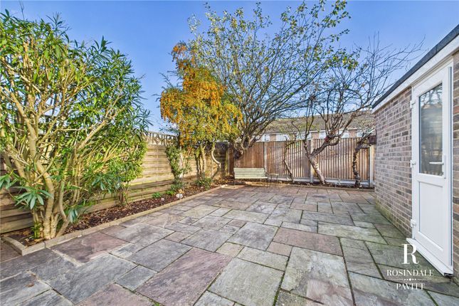 13 Nicholas Road, Croydon photo 2