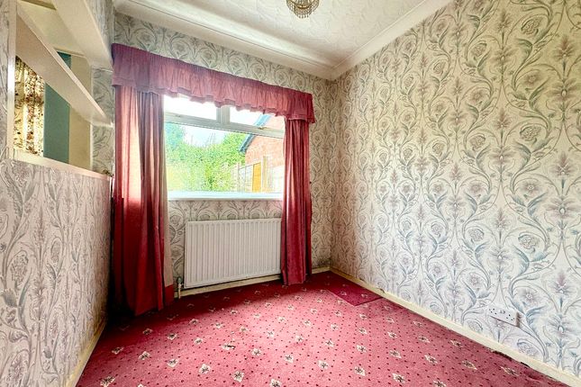 8 Severn Way, Bolton photo 3