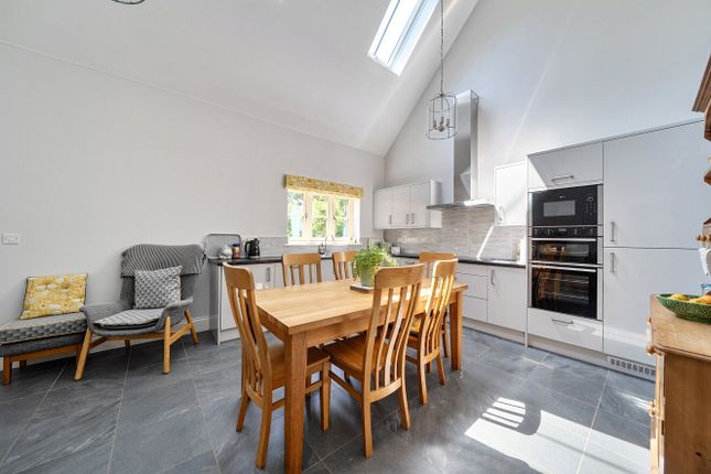4, Barton Court, Sparkford photo 2