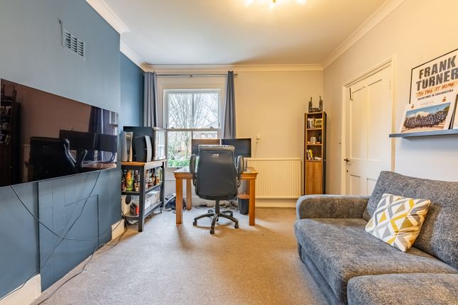 Flat for sale in Stanhope Road, St. Albans, Hertfordshire