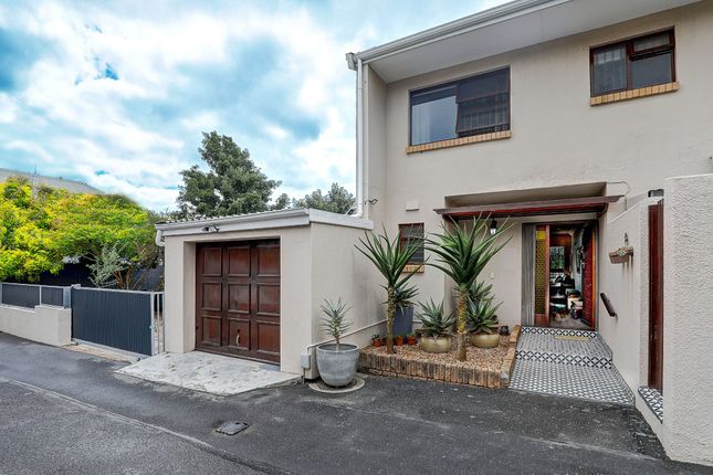 Town house for sale in 12 Hillrise Place, 1 Sentinel Road, Durbanville Hills, Northern Suburbs, Western Cape, South Africa