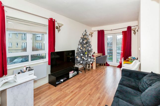 17, Sovereign Heights, Slough photo 2