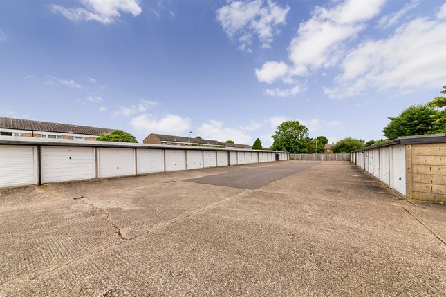 Property for sale in Western Way, Letchworth Garden City