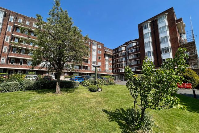 Flat for sale in Hillfield Court, Belsize Avenue, Belsize Park