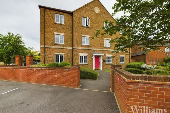 Thumbnail Flat for sale in Brimmers Way, Fairford Leys, Aylesbury