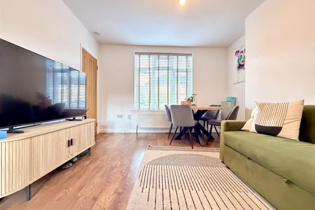 2-bed house on 86, Wigmore Road, Carshalton, £375,000