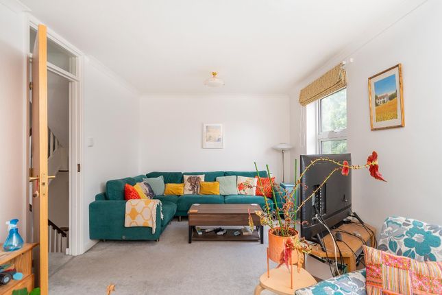 0W6Rww - Living Room C.Jpg