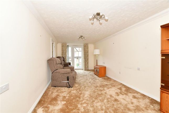 Thumbnail Flat for sale in Hall Lane, Chingford, London