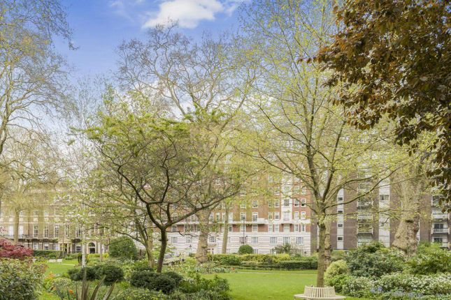 Flat for sale in Portman Square, London