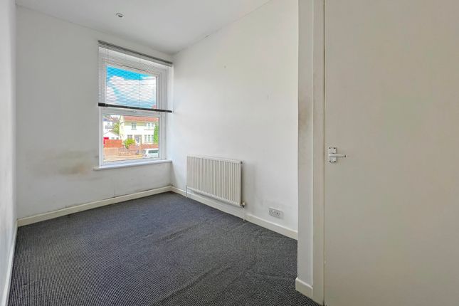 Flat 3, 19, Ely Road, Cardiff photo 3