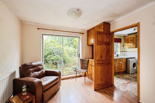 21, Y Gwernydd, Swansea photo 3