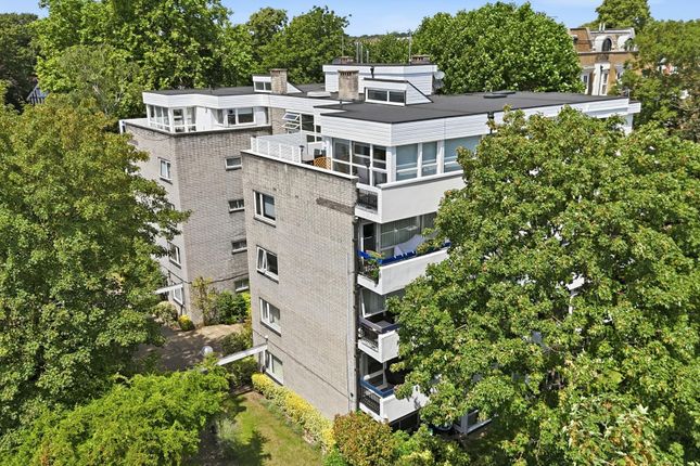 Flat 5, Walbrook, 33, Woodford Road, South Woodford photo 3