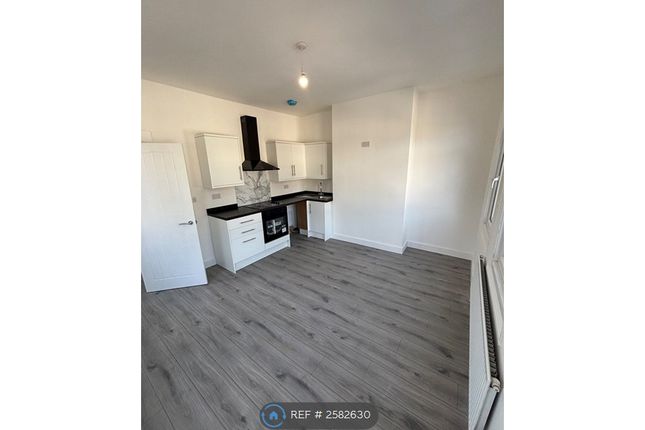 Kitchen/Living Area