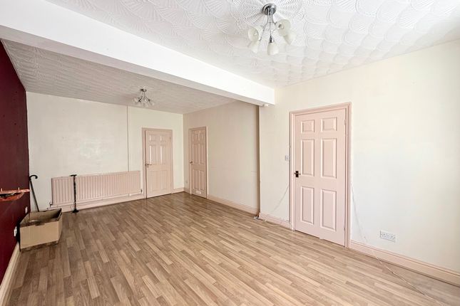 54 Marian Street, Bridgend photo 4