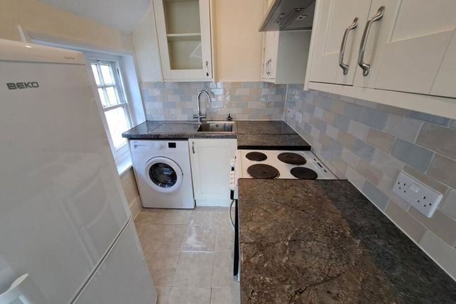 7, 16, Mead Street, Eastbourne photo 3